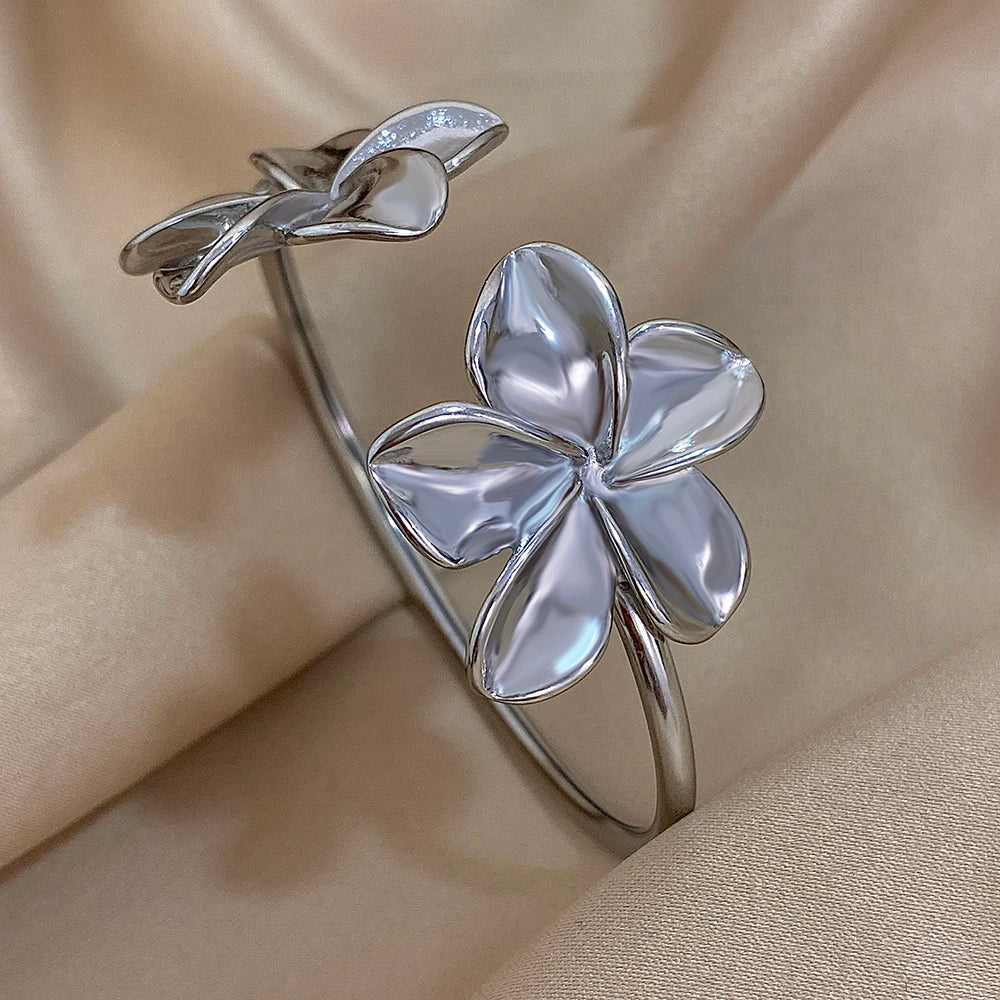 Floral Radiance Bangle